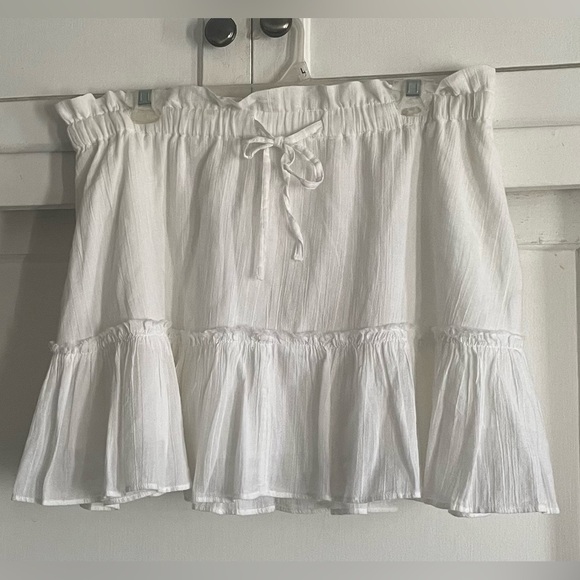 BP. Tiered Ruffle Miniskirt In White. New With Tags. - Picture 3 of 7
